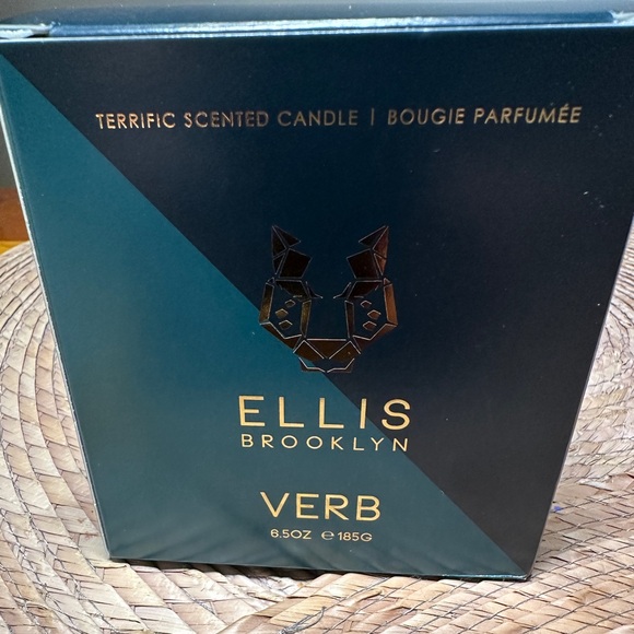 Ellis Brooklyn VERB
TERRIFIC SCENTED CANDLE 6.5 oz NWT - Picture 5 of 9